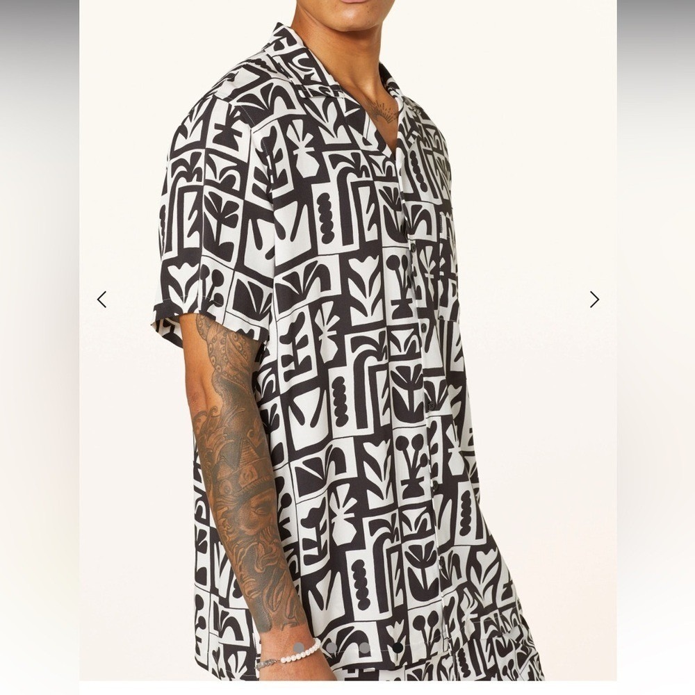 Arrels Barcelona Mens Abstract Botanical Print Viscose Camp Shirt Black White